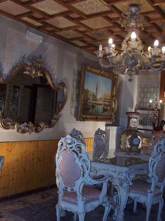 Bed & Breakfast B & B Privacy Ferrara Italia