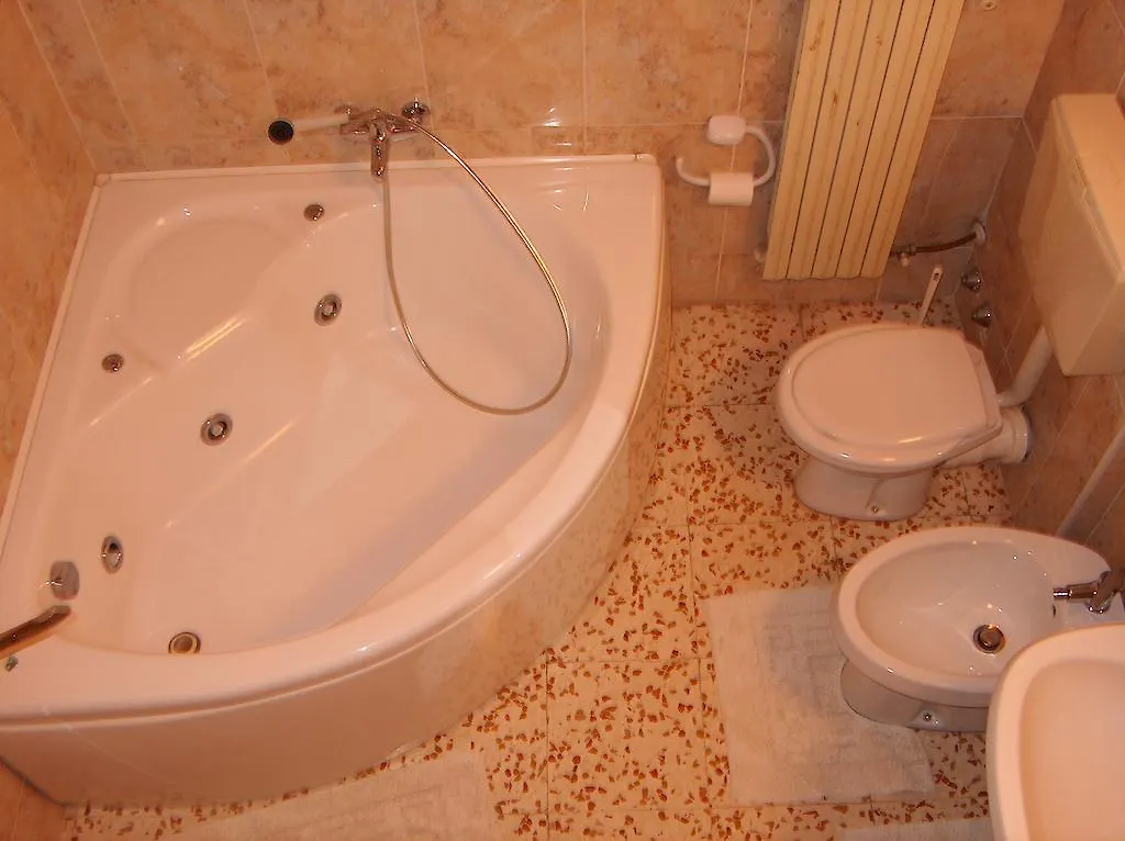 Bed & Breakfast B & B Privacy Ferrara Italia