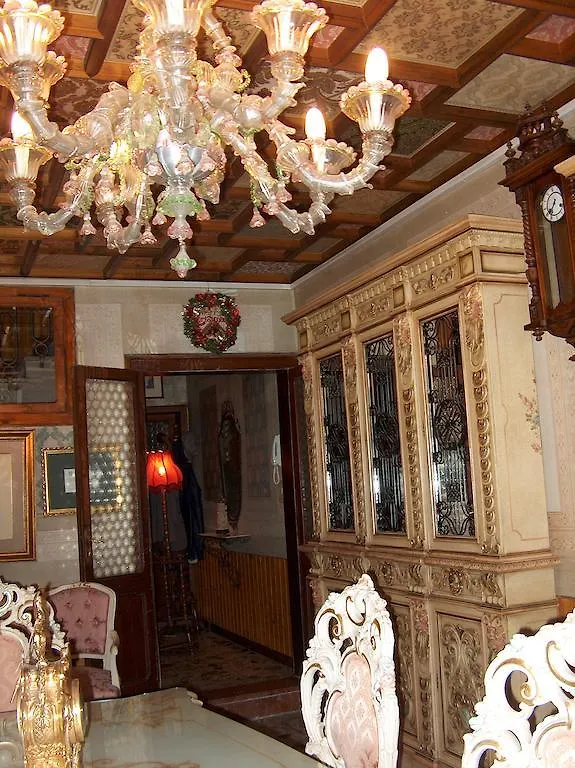 B & B Privacy Ferrara Bed & Breakfast